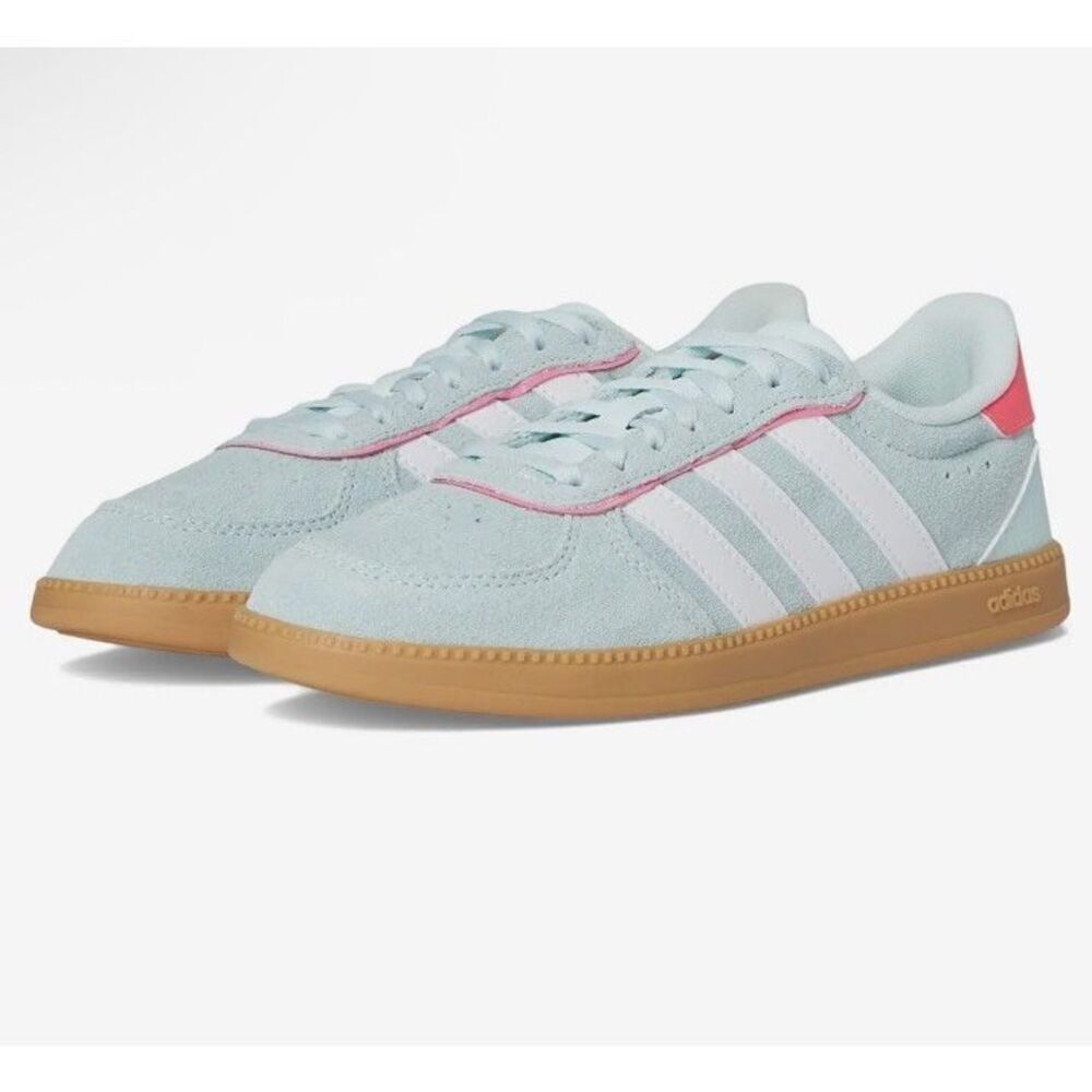 Adidas Pastel Mint Sneakers, White/Pink Accents, Junior Sz 5, Ladies Sz 7. NWT!